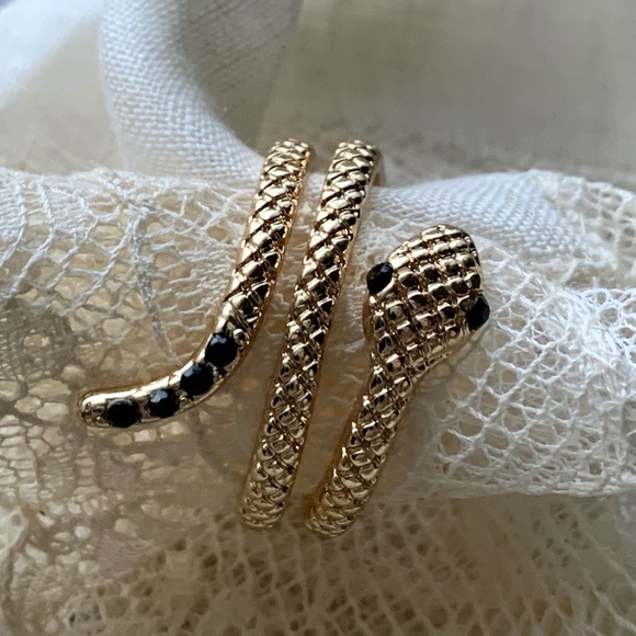 Gold Plated Serpent Ring Black Crystal Eyes & Tail Woman’s Jewelry Snake Wrap - Picture 2 of 6